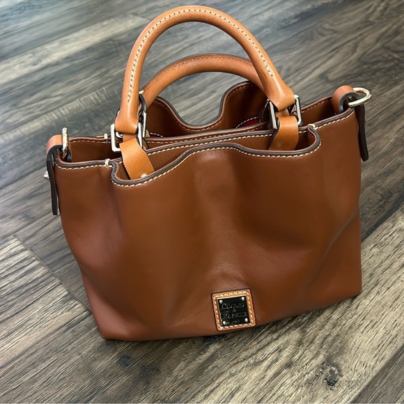 Dooney & Bourke Handbags - 🦆Dooney & Bourke 🦆 Florentine mini handbag 👜